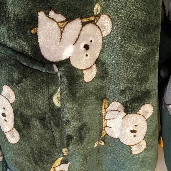 Sherpy Green Koala Hooded Blanket Coat Cozy cottage cabin comfy lounge wear - Picture 5 of 14